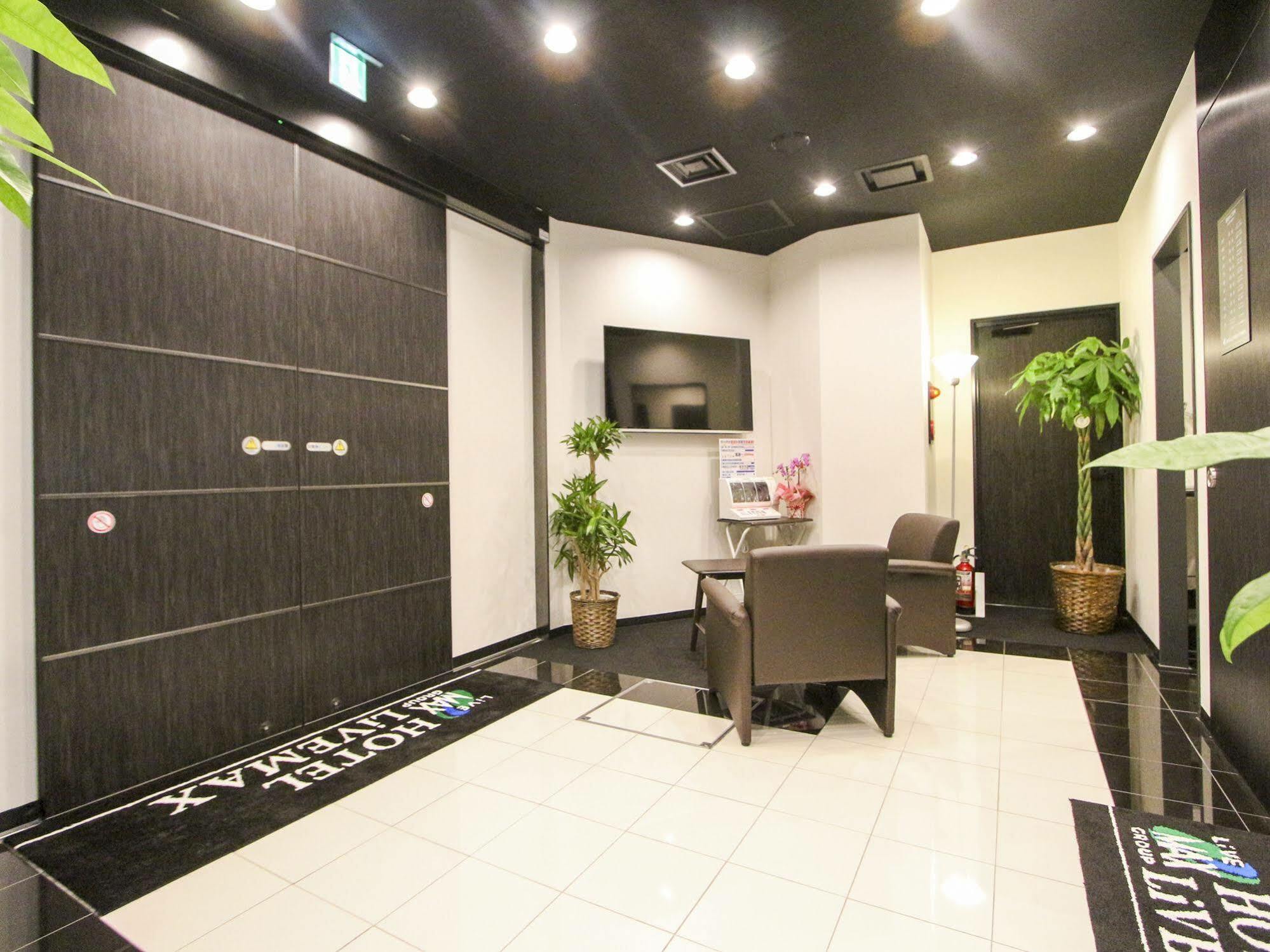 Livemax Nihonbashi Hakozaki 3* Tokio